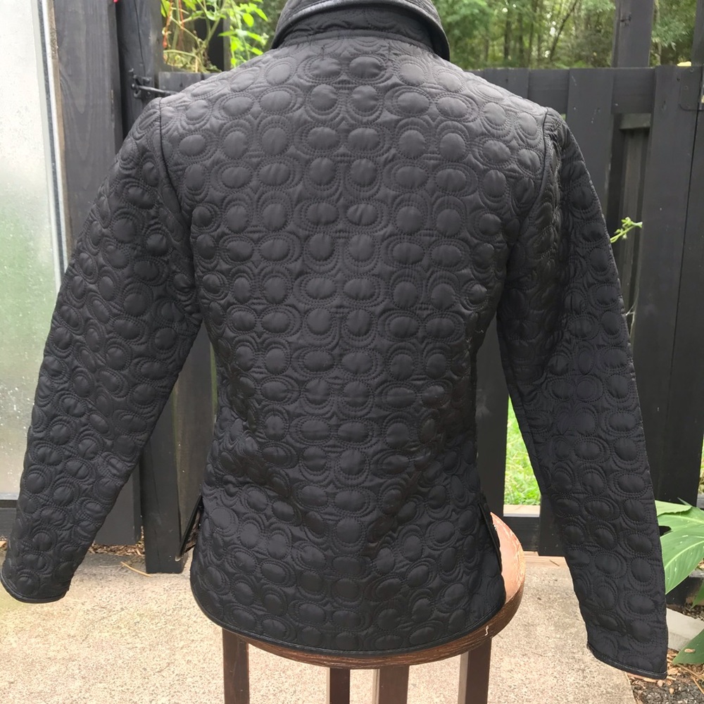 Black Quilted Toggle Button Front Collared Jacket… - image 4